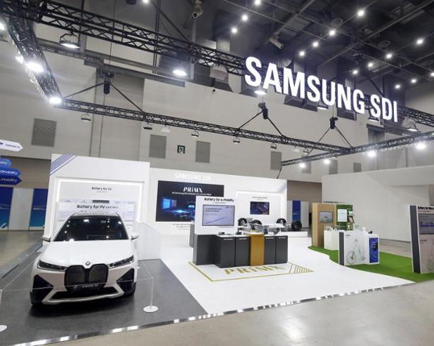 Samsung SDI демонстрирует технологию производства аккумуляторов на автосалоне в Тэгу (Южная Корея)