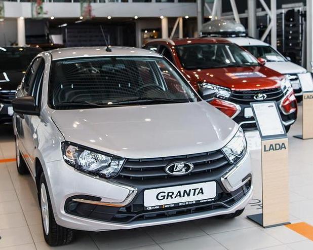 Автоваз вновь поднял цены на автомобили семейства LADA
