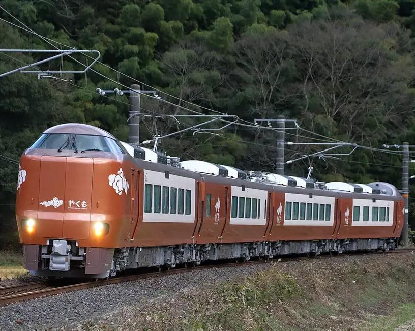 Поезд Yakumo express компании JR West завоевал главный приз Railway Awards Японии
