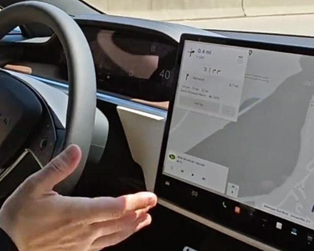 Xiaomi тестирует систему водительского управления FSD 12 и хвалит компанию Tesla