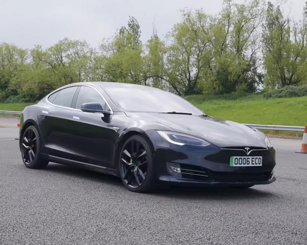 Насколько деградировали двигатели и батарея Tesla после 694 тыс. км пробега? Стали известны результаты теста